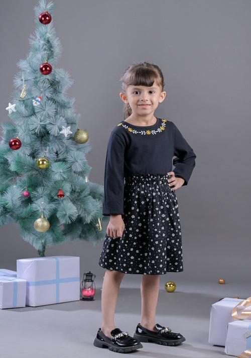 Girls floral print Casual Dress with Floral Neck Embroidery