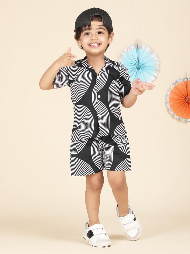 Polka Tots Half Sleeves Geometric print Co-ords - Black