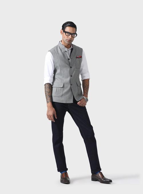 REFINED CHARM THE THREE-PATCH POCKET WOOL WAISTCOAT