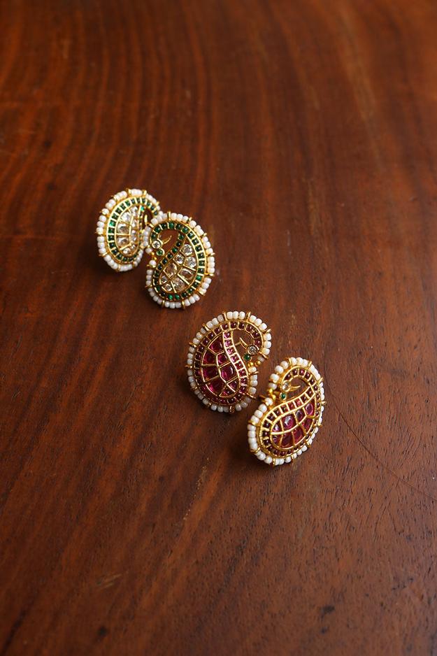 Kairi Traditional Studs