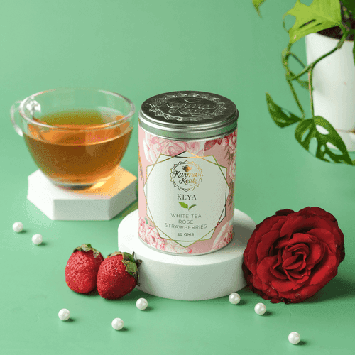 Silver tips white tea with rose and strawberries