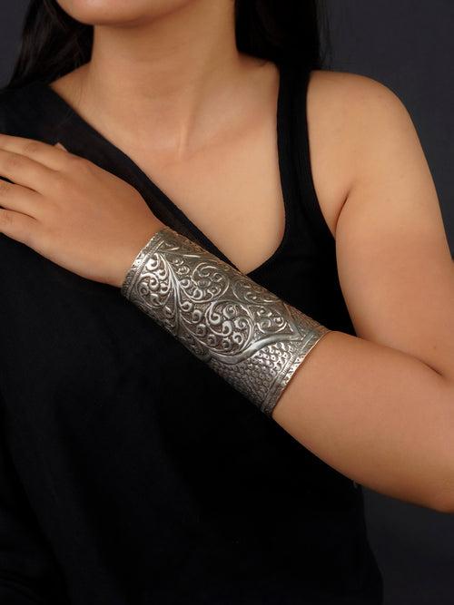 EK-BRAC35 - Grey Color Silver Plated Tribal Bangles