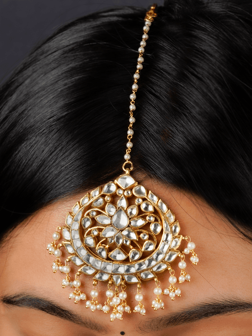 MT441W - White Color Gold Plated Jadau Kundan Maangteeka