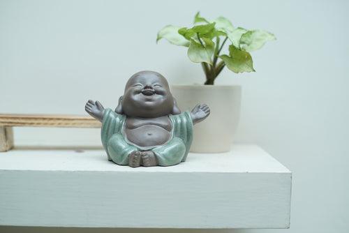 Welcoming laughing Buddha