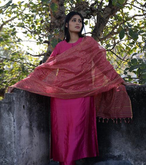 MAGENTA & GOLD CHANDERI ZARI DUPATTA