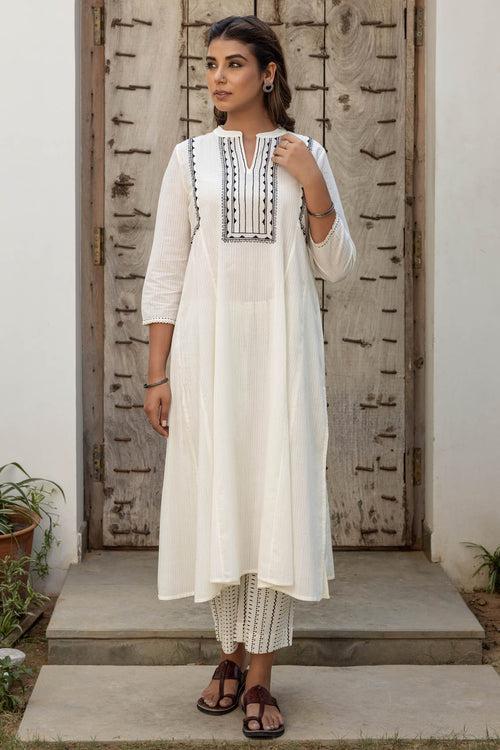 Embroidered Yoke Kurta