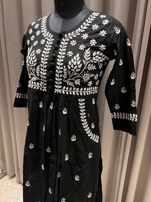 Veersons Chikankari HandEmbroidered Cotton Chikan Kurta with Side Pockets