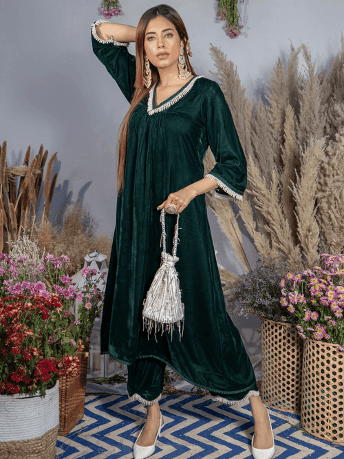 Ahana Ghai- Emerald Green Silk Velvet Kurta with Scallop Pants