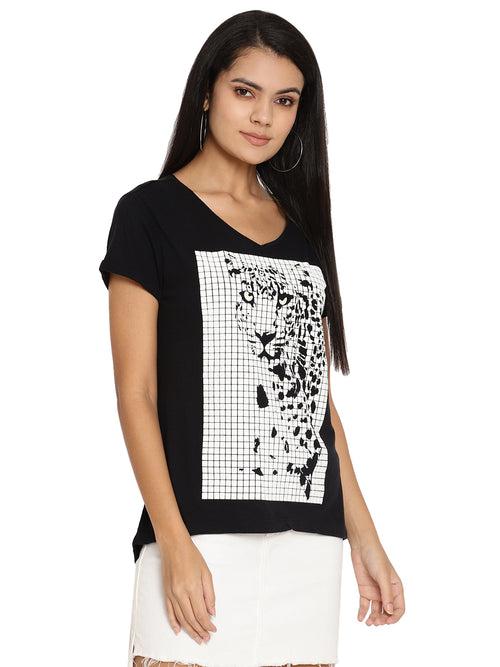 Wolfpack Leopard Graphic Checkered Black Women T-Shirt