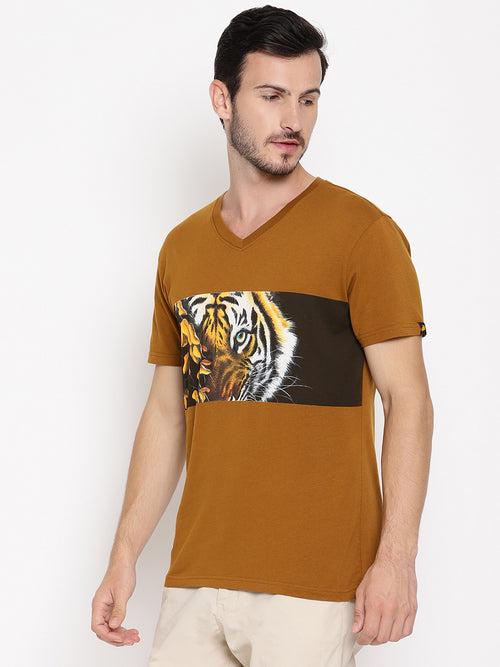 Tiger Eyes with Leaves Golden Brown Printed Men T-Shirt