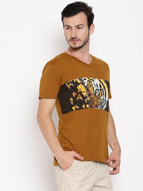 Tiger Eyes with Leaves Golden Brown Printed Men T-Shirt