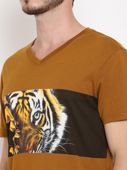 Tiger Eyes with Leaves Golden Brown Printed Men T-Shirt