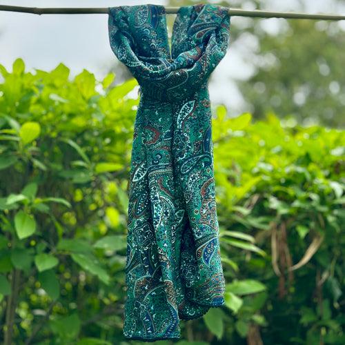 OMVAI Vintage Paisley Beauty Chiffon Stole - Green