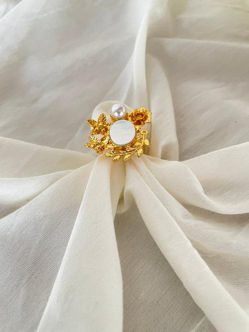 WHITE PEARL STATEMENT RING