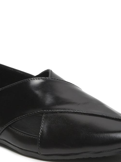 Men Black Textured Leather Mojaris