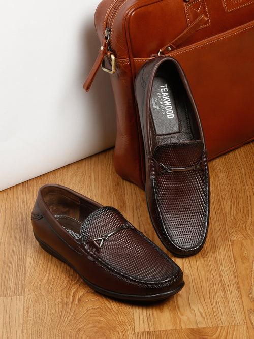 Men Textured Brown Leather Loafers shoes