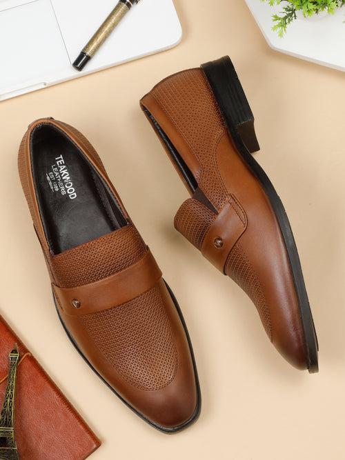 Men's Brown Texture Leather Moccasins