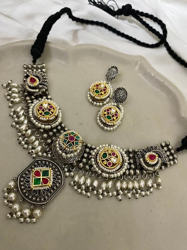 Haq Necklace