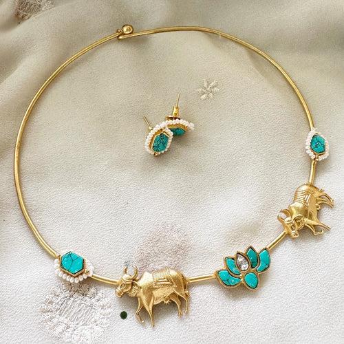 Turquoise gold Bull-Lotus kundan hasli set