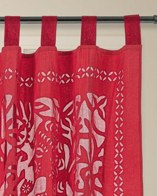 Curtains Applique Queen Pattern, Red