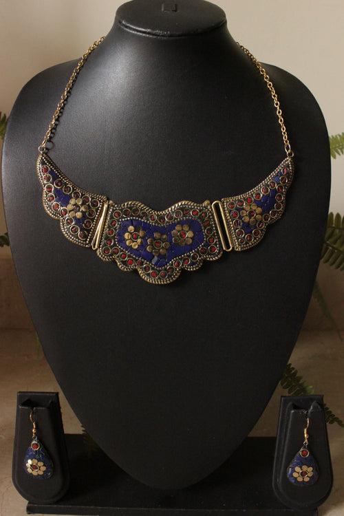 Purple and Red Tibetan Hasli Style Gold Toned Chain Closure Necklace