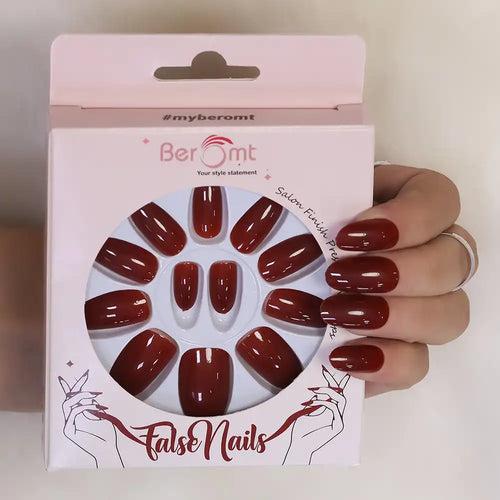 GLOSSY OVAL NAILS (NAIL KIT INCLUDED)