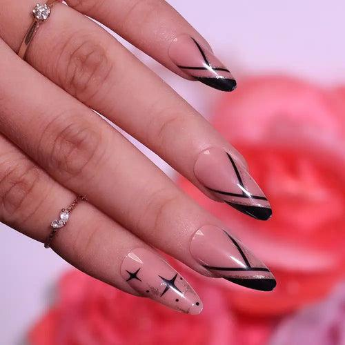 BLACK & WHITE FRENCH TIPS (NAIL KIT INCLUDED)