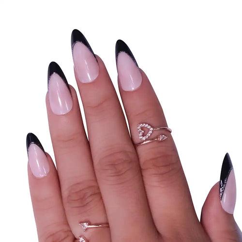 BLACK & WHITE FRENCH TIPS (NAIL KIT INCLUDED)