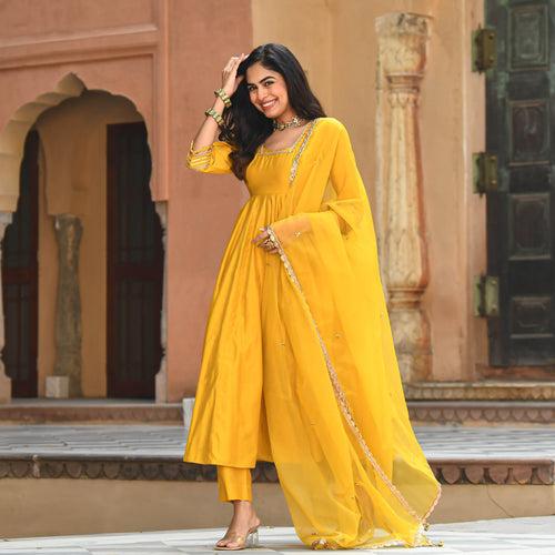 Bunaai Beautiful Yellow Salwar Suit | Relove