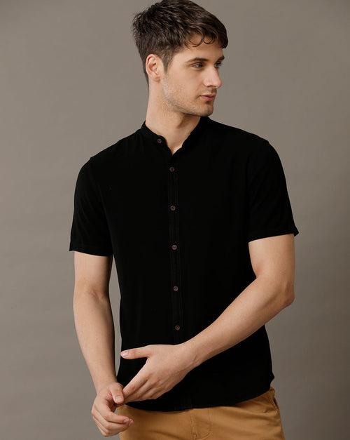 IDENTITI Men Slim Fit Mandarin Collar Solid Shirt In Black.