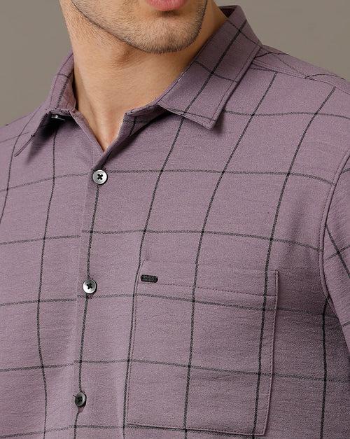 IDENTITI Men Slim Fit Regular Collar Checks Shirt In Purple.