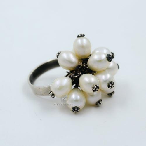 Versatile Pearl Ring