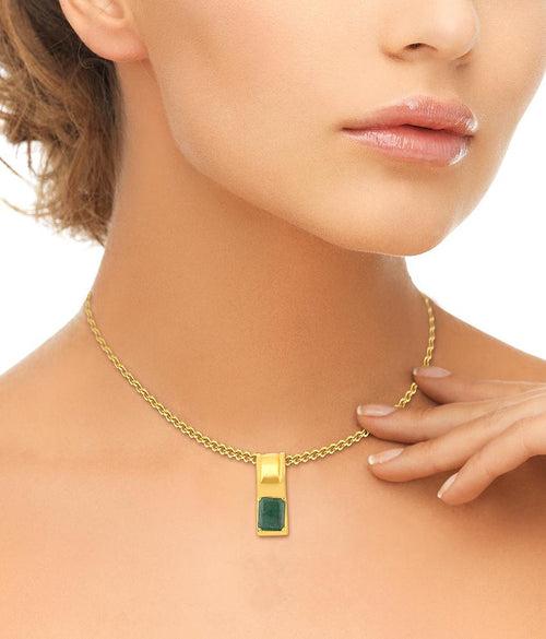 Sleek Emerald (Panna) gold pendant