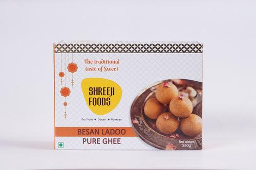 Besan Ladoo ( Desi Ghee )