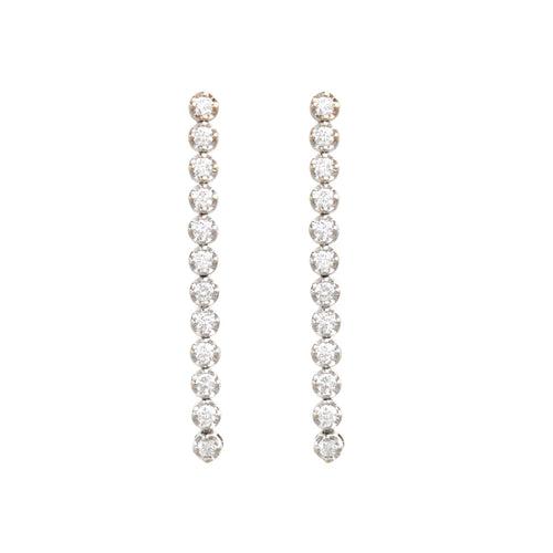 Lovely Spark 18Kt Dangle Diamond Earrings