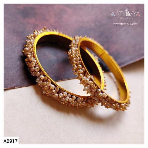 CLUSTER PEARL BANGLES - AB917