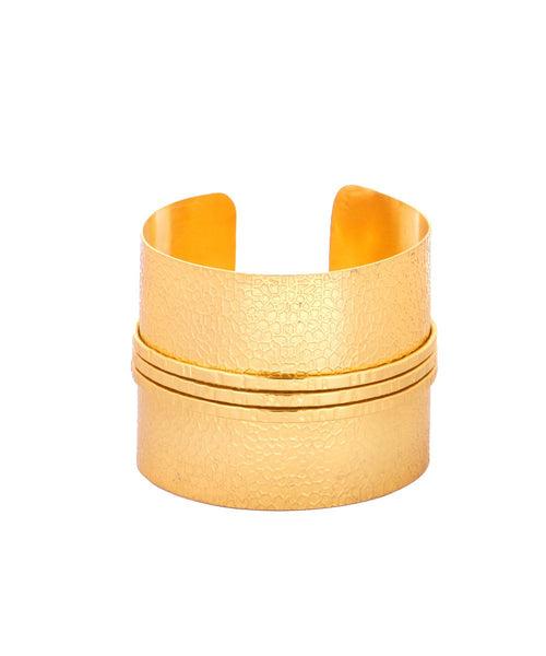 MASABA GUPTA WEARING MNSH Gold Textured Cuff