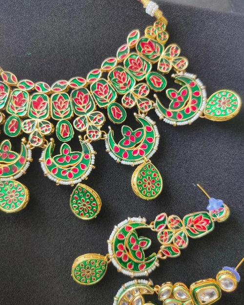 Luxurious Kundan Choker Necklace Set with Backside Meena Kari