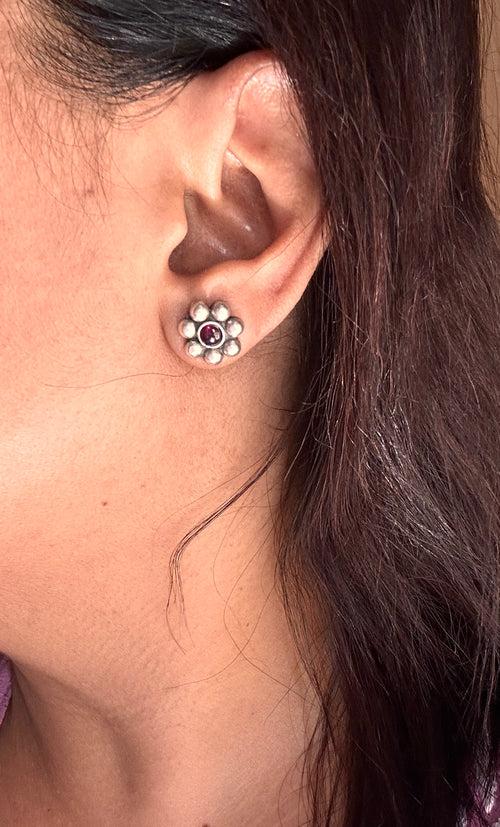 DHIRGHA .Kemp studded kudi studs in pure silver