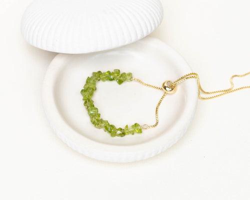 Peridot Chips With Golden Chain Lumba