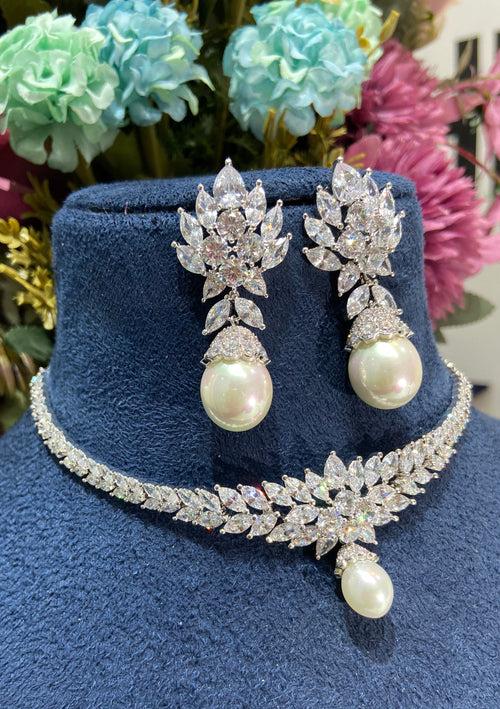 Pearl Diamante Choker set with earrings