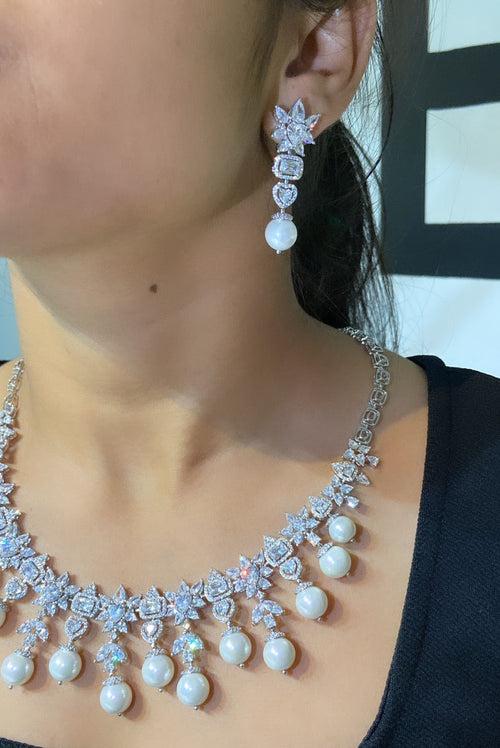 Pearl Droplets necklace set with Earrings