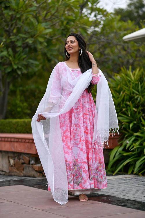 MULMUL SEA PINK TIE DYED & BLOCK PRINTED PANELED KURTA-PLAZZO & DUPATTA