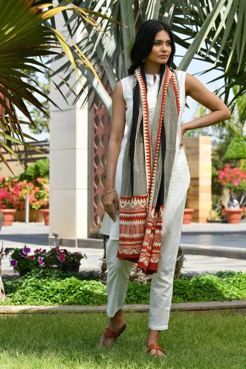 AAHELI ADIBA INDIAN RED & BLACK BLOCK PRINTED DUPATTA