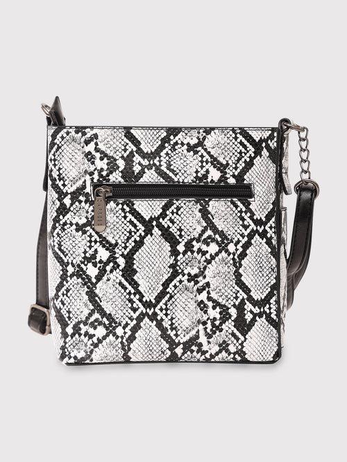 Caprese Saylor Sling Small