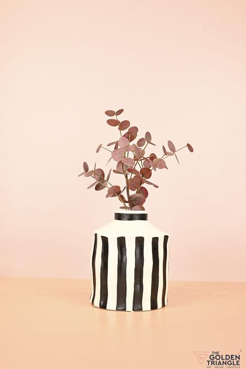 Hana Monochrome Ceramic Vase