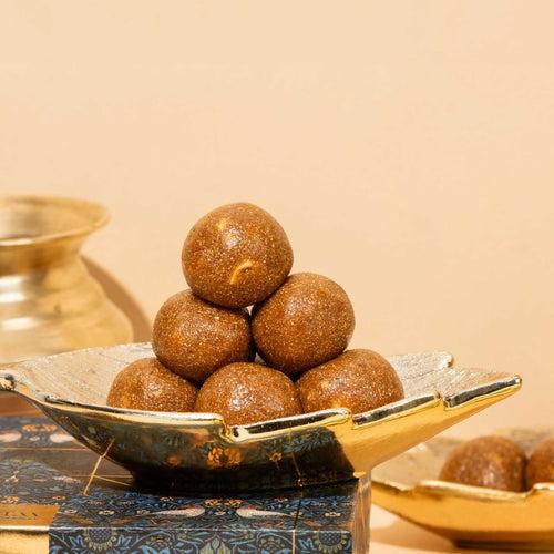 Mishtaa - Rawa Laddoos (Nolen Gud)