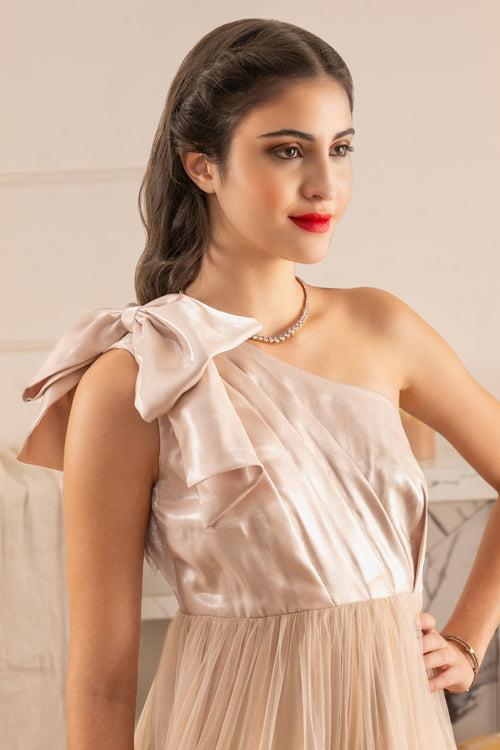One-Shoulder Biege Gown With Bow