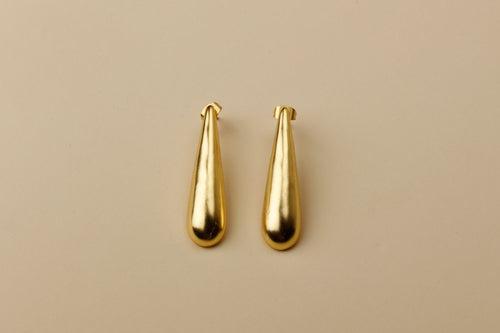 TEAR DROP STUD EARINGS