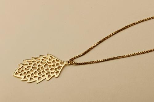 Sleek Leaf Necklace